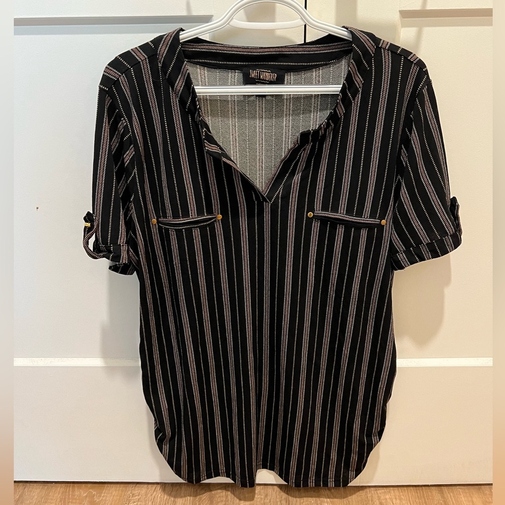 Sweet Wanderer Maternity Woman’s shirt Size XL